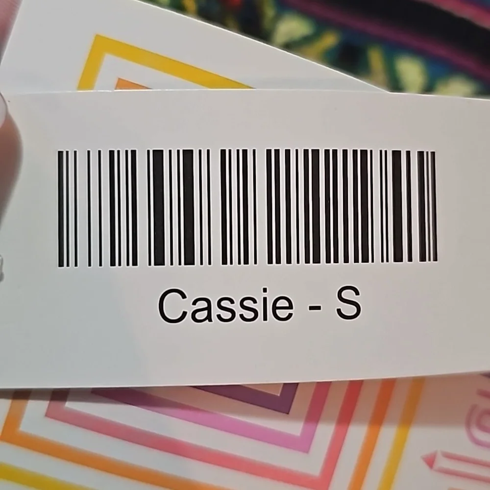 Small Cassie - Picture 2 of 2